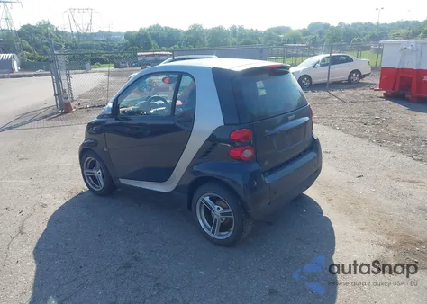 2009 Smart Fortwo Brabus/Passion/Pure из США, поврежденный, VIN WMEEJ31X29K214183